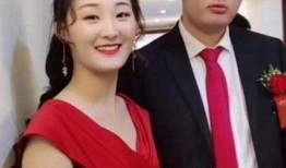 大衣哥儿媳最新爆料,揭秘大衣哥家庭真实生活！”